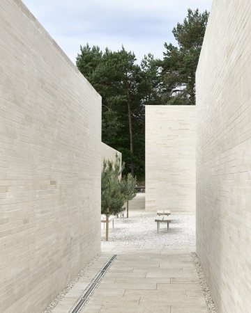 Kolumbarien im polnischen Radom von BDR Architekci