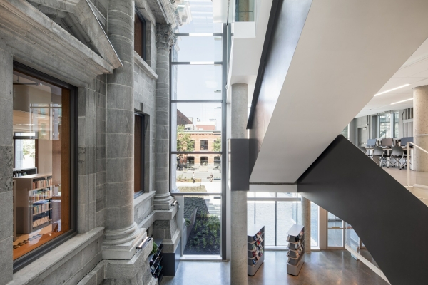 Bibliothekserweiterung in Montreal von EVOQ