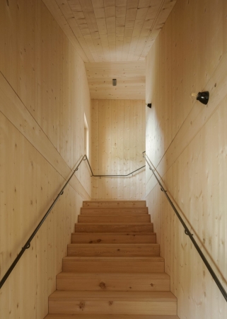 Besucherzentrum in Sexten von Delueg Architekten