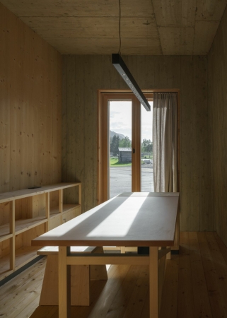 Besucherzentrum in Sexten von Delueg Architekten