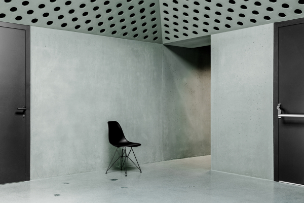 Firmensitz-Umbau in Sdtirol von Pedevilla Architects