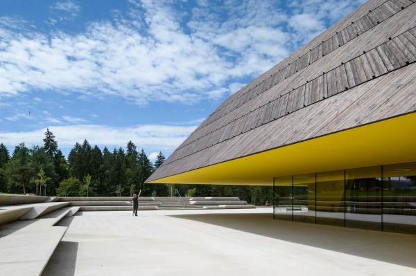 Schwimmbad in Slowenien von Enota