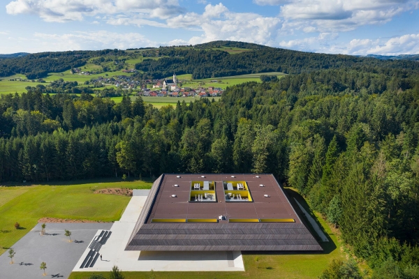 Schwimmbad in Slowenien von Enota