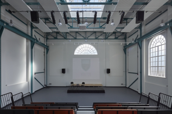 Umbau und Erweiterung in Rugby von vHH Architects