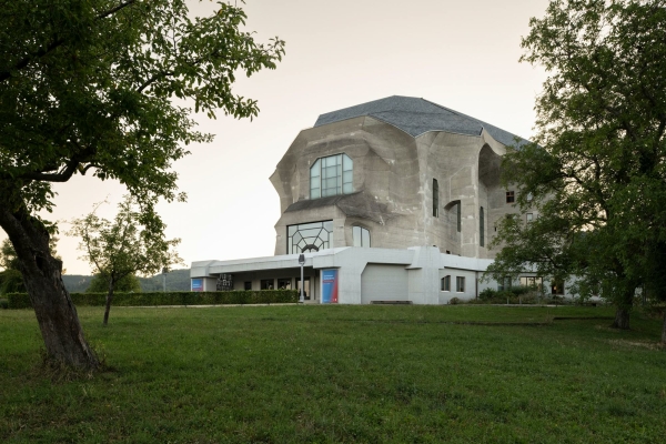 Auch die Pflege und Weiterentwicklung des Baubestandes, zum dem auch das Goetheanum in Dornach zhlt, gehrt zu den gemeinsamen Zielen des Vereins.