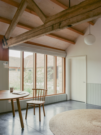 Hofumbau von Clementine Blakemore Architects