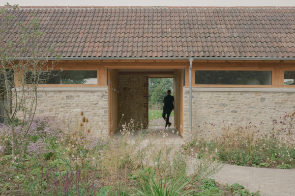 Hofumbau von Clementine Blakemore Architects