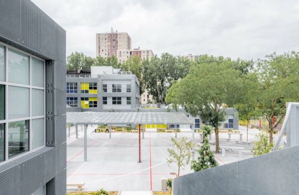 Schulsanierung in Antony von Mars Architectes