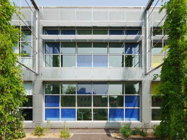 Schulsanierung in Antony von Mars Architectes