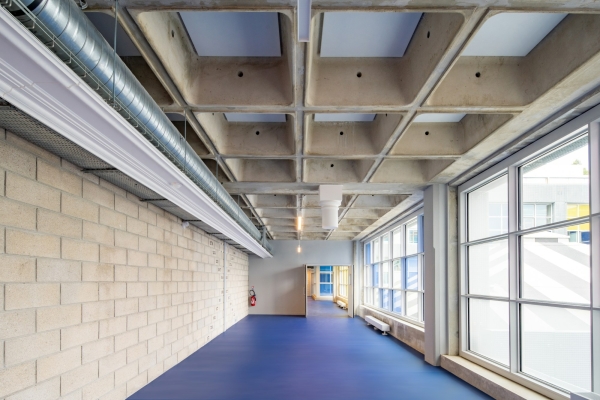 Schulsanierung in Antony von Mars Architectes