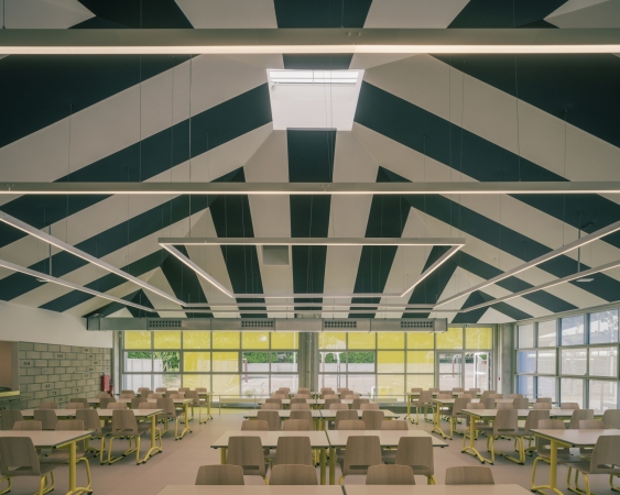 Schulsanierung in Antony von Mars Architectes