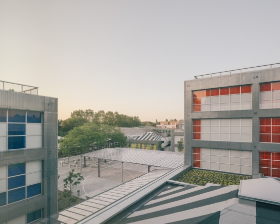 Schulsanierung in Antony von Mars Architectes