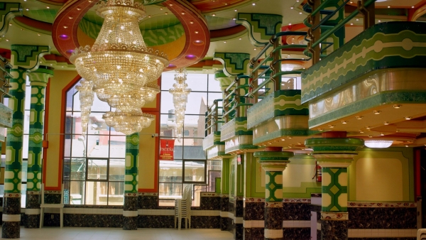 Still aus dem Dokumentarfilm Mamani in El Alto von Heinz Emigholz, 2022