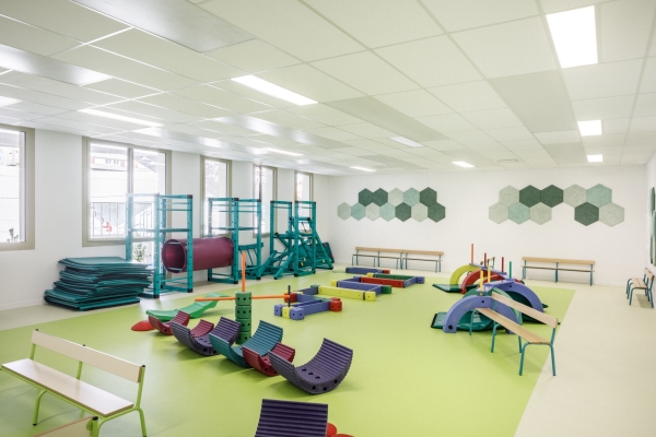 Schule bei Paris von Atelier Aconcept