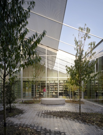 Stadtbibliothek bei Gent von Office