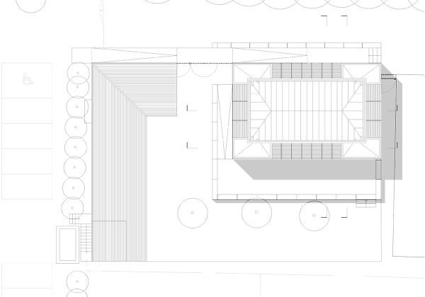 Multifunktionshalle in Coudoux von R�gis Roudil