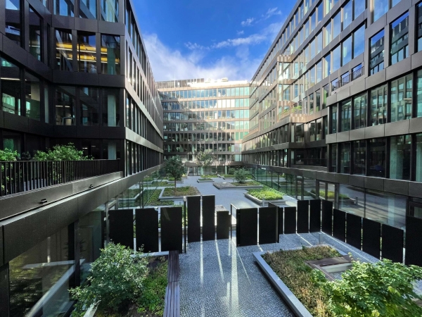 Brohaus in Berlin von J.Mayer.H