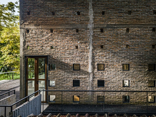 Umbau in Thailand von PAVA architects