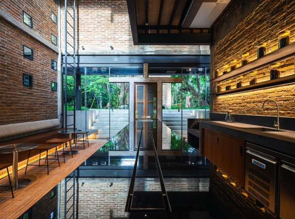 Umbau in Thailand von PAVA architects