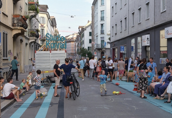 Projekt Brings uf d'Strass!: Gestaltung von Straenmbeln