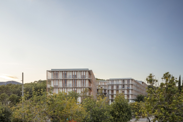 Sozialwohnungskomplex bei Barcelona von HArquitectes