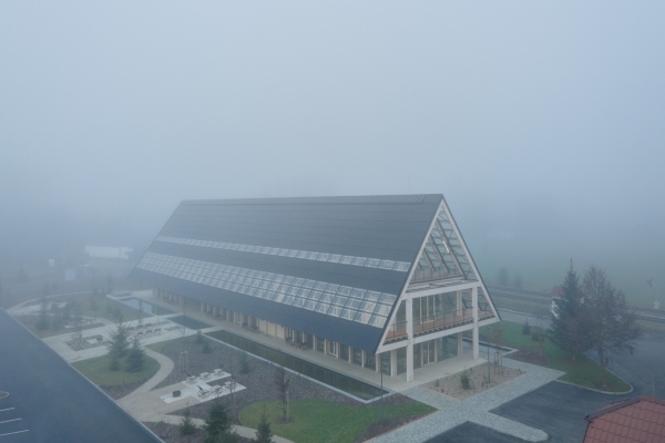 Finalist: Hauptsitz Klobouck lesn in Brumov-Bylnice von Mjlk architekti