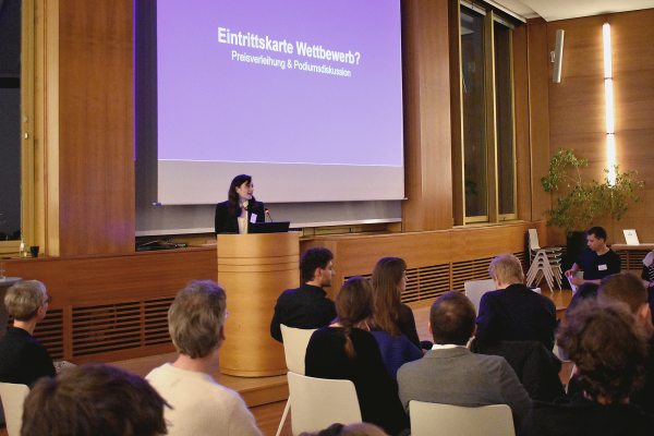 Sorana Radulescu bei der Preisverleihung & Paneldiskussion in der Architektenkammer Berlin