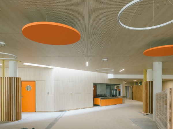 Schule bei Paris von r2k