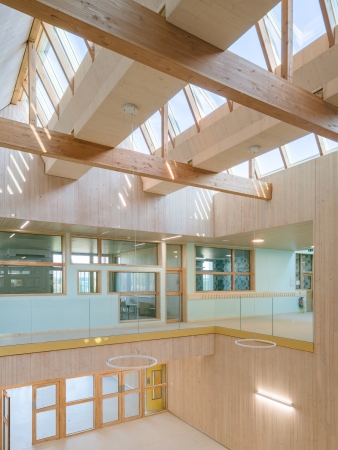 Schule bei Paris von r2k