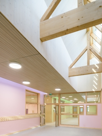 Schule bei Paris von r2k