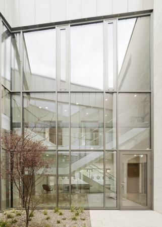 Rathaus von Muffler Architekten in Mietingen