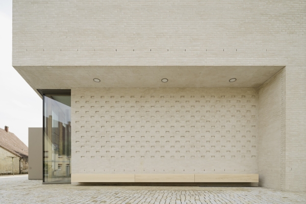 Rathaus von Muffler Architekten in Mietingen