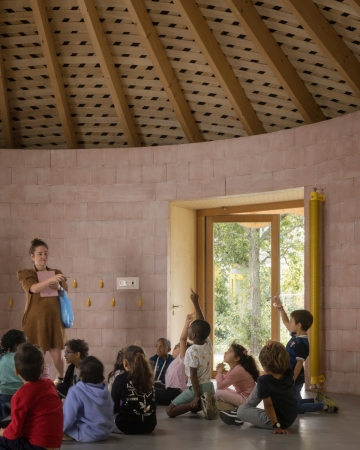 Schulpavillon in Paris von LAtelier Senzu