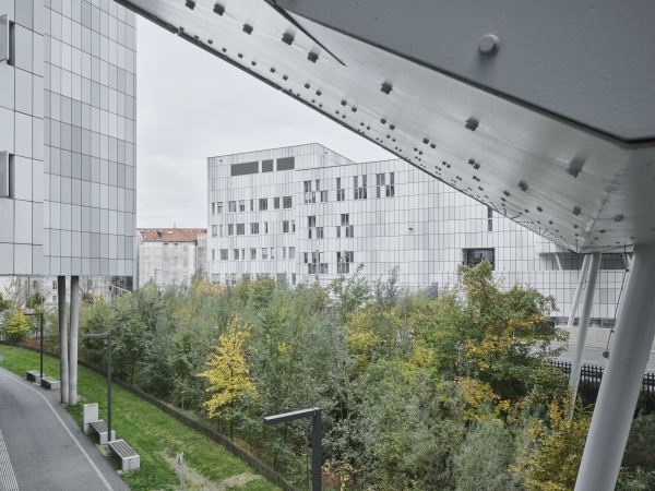 Uniklinik-Erweiterung von Riegler Riewe Architekten