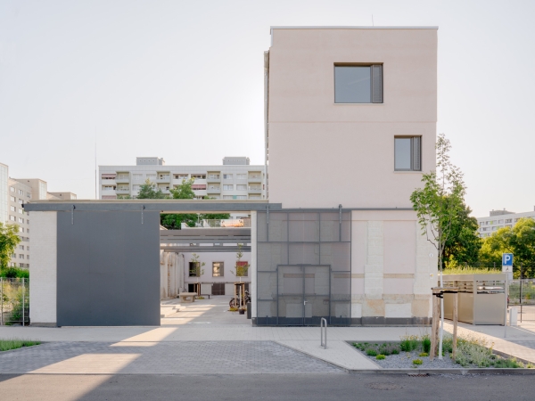 Umbau einer Fabrik zum Familienzentrum von Alexander Poetzsch Architekturen