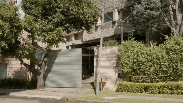 �Abu House� in Asunción (Paraguay) von Solano Benitez (Jopoi de Arquitectura), Filmstill (Kamera: Tapio Snellman)