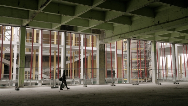Palais de Expos (im Bau) in Charleroi (Belgien) von Architecten Jan de Vylder Inge Vinck, Filmstill (Kamera: Tapio Snellman)