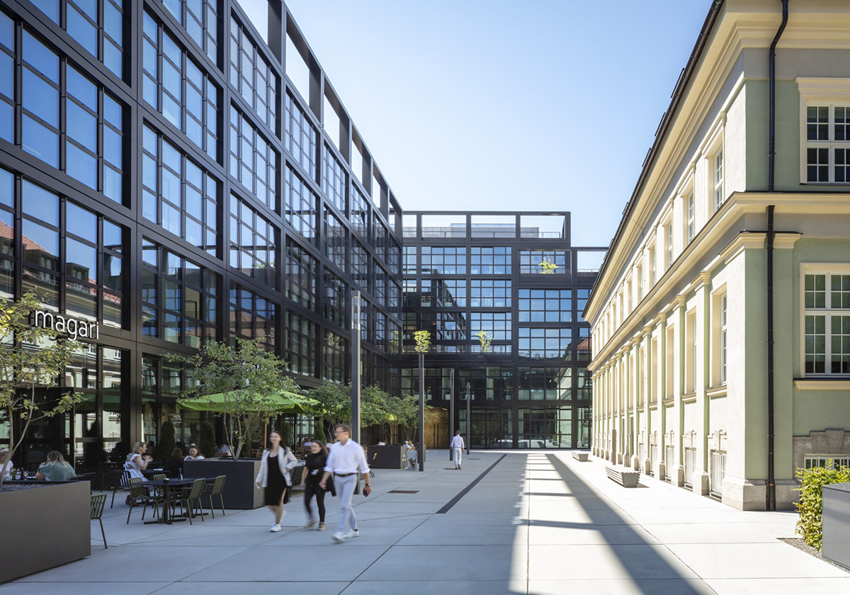 Schwarzer Rahmen um die Villa
 - Büroensemble in München von HENN