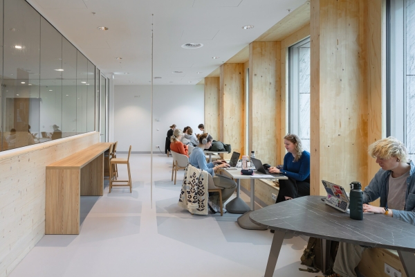 Universittsgebude in Tilburg von Powerhouse Company