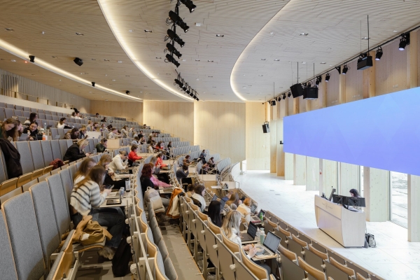 Universittsgebude in Tilburg von Powerhouse Company