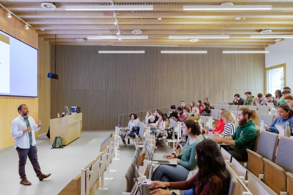 Universittsgebude in Tilburg von Powerhouse Company