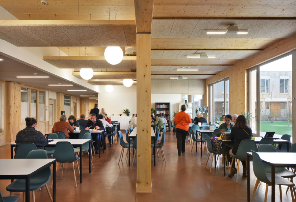Therapiezentrum mit Sonderschule in Antwerpen von Bovenbouw Architectuur