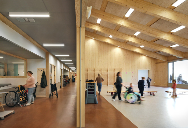Therapiezentrum mit Sonderschule in Antwerpen von Bovenbouw Architectuur