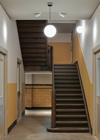 Holocaust-Museum in Amsterdam von Office Winhov