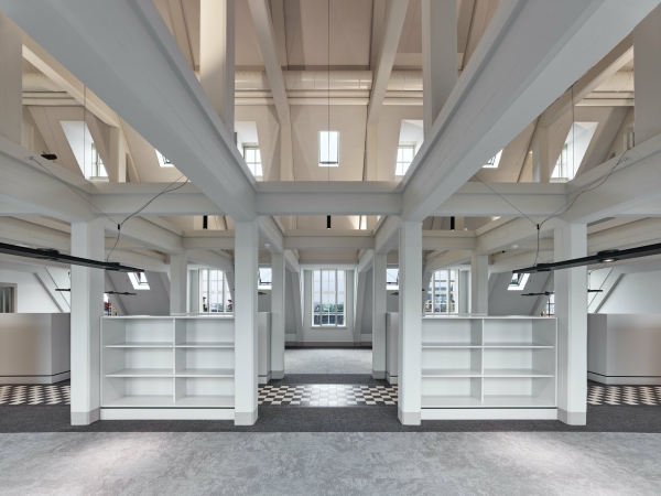 Um- und Anbau in Leiden von Office Winhov