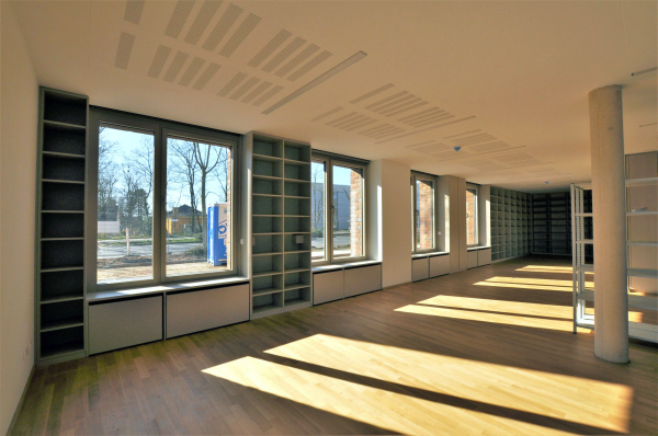 Pfarrzentrum bei Monheim von Heiermann Architekten