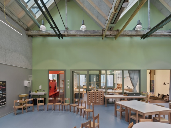 Wohngeb�ude, Schule und Kindergarten in Winterthur von EM2N