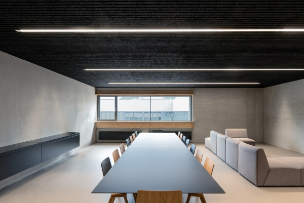 Dmmbeton-Ensemble von dasch zrn + partner in Metzingen