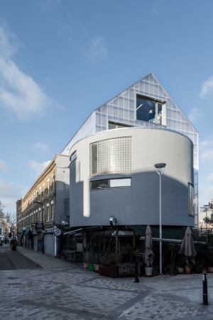 Geschftshaus von [Y/N] Studio in London