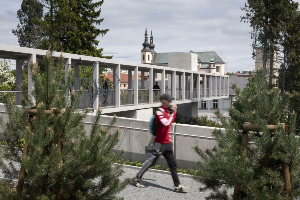 Fugngerbrcke von Ehl & Koumar Architekti in Litomyl
